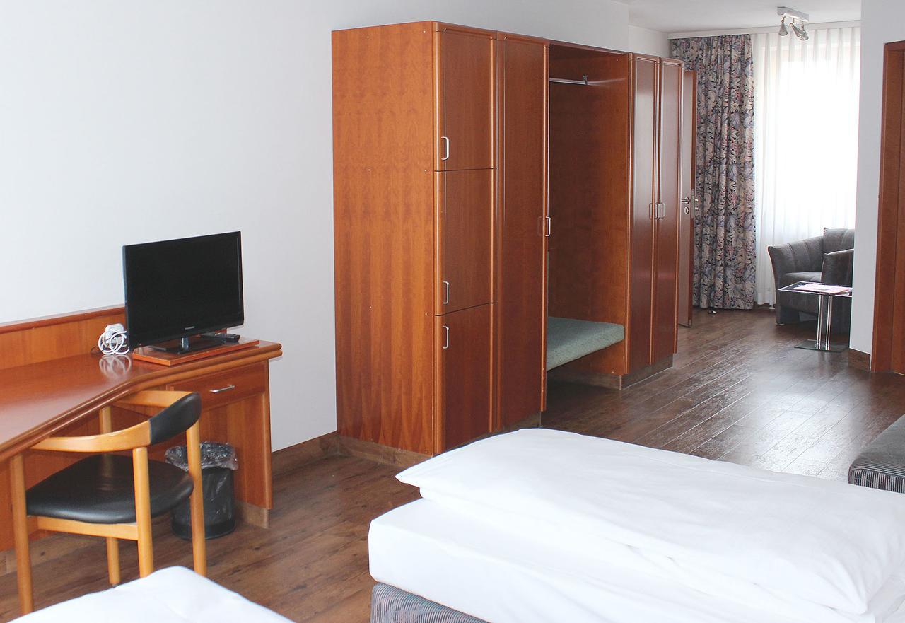 Altstadthotel Brauereigasthof Winkler Берхинг Екстериор снимка